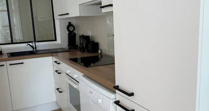 Vue imprenable sur la CollĂ©giale â tout Ă  pied !