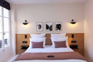 1 bedroom, desk, free WiFi, bed sheets