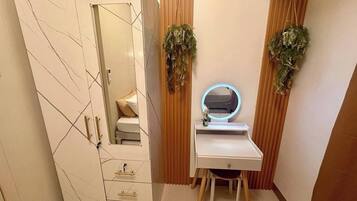 1 bedroom, iron/ironing board, internet, bed sheets