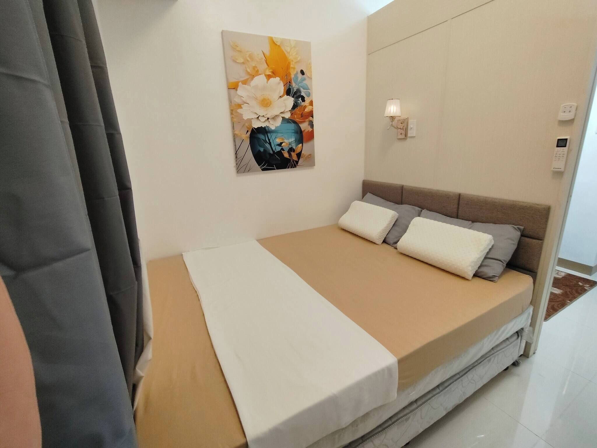 1 bedroom, iron/ironing board, internet, bed sheets