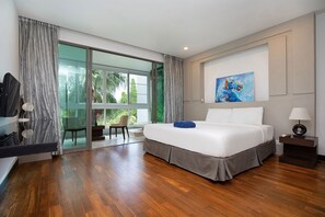 Apartamento família, 2 quartos, sacada, vista para o jardim | Vista do quarto