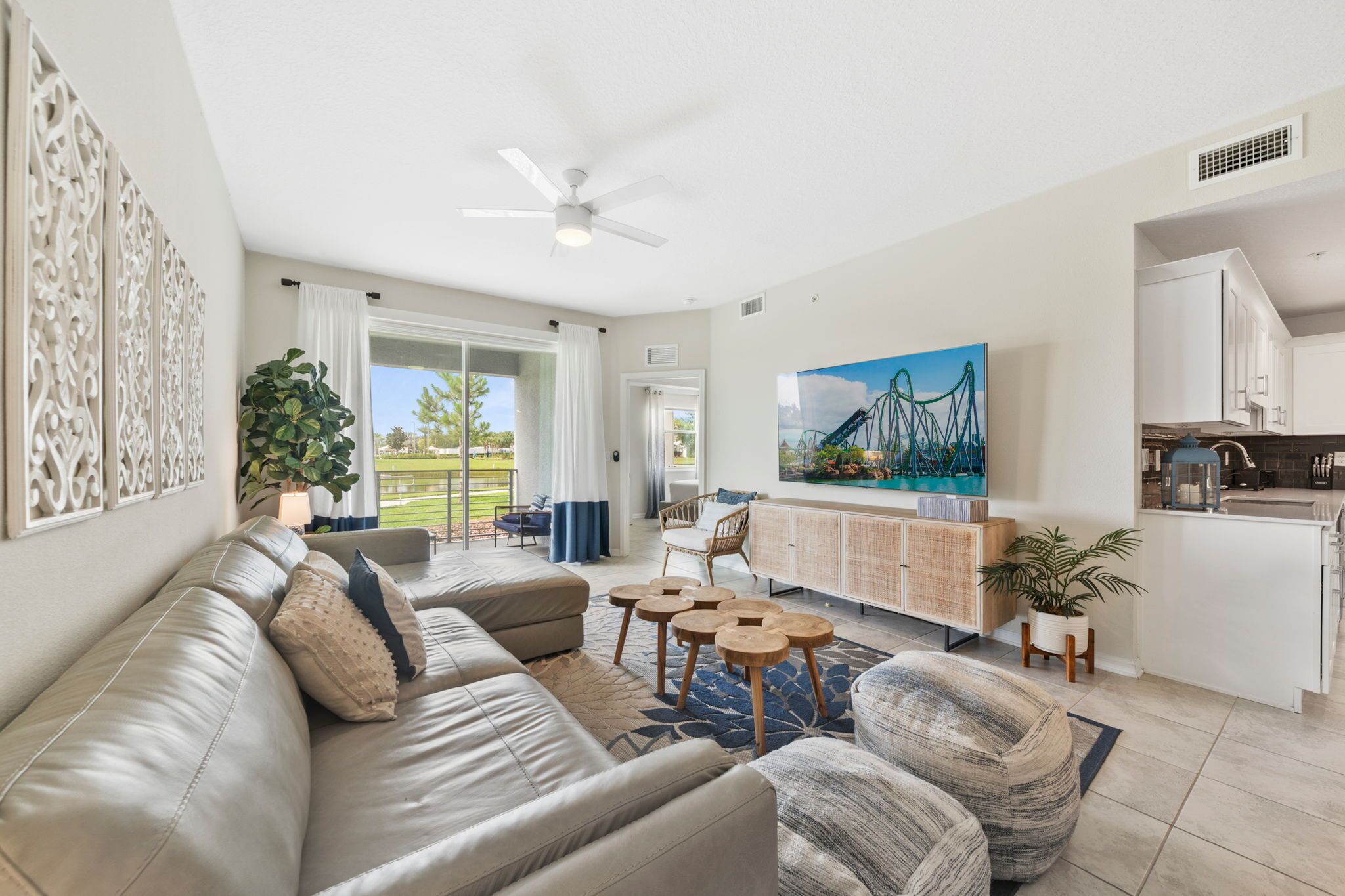 Apartment (3 Bedrooms) | Front of property