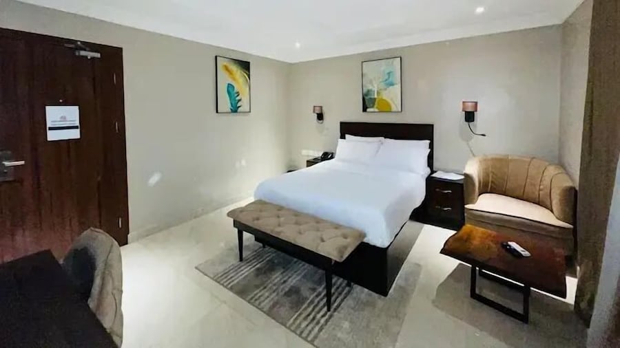 Tomats Hotel and Suites
