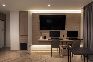 Habitación con 2 camas individuales | Escritorio y wifi gratis