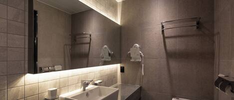 Free toiletries, hair dryer, soap, shampoo