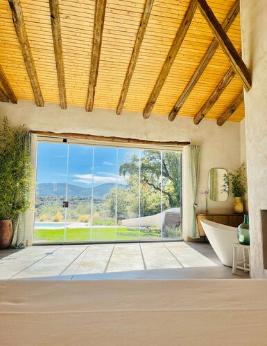 Cigarral Bramasole "hedonism, relaxation and calm".