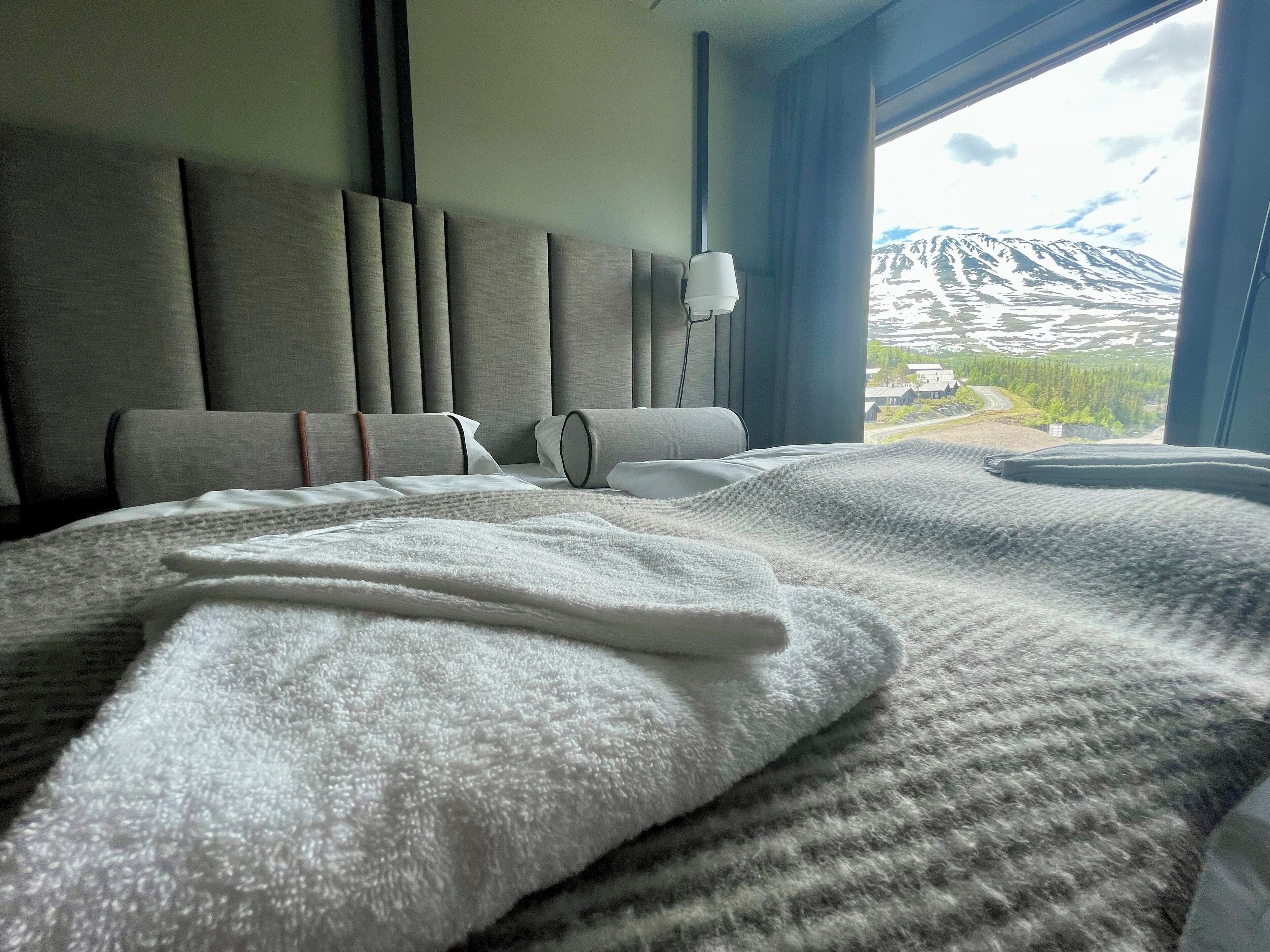 Family Room Mountain View | Wi-fi (inkludert) og sengetøy