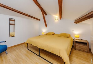 1 soverom, strykejern/-brett, wi-fi (inkludert) og sengetøy