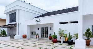 Mặt tiền nơi lưu trú