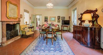 Villa Fiora Tra Le Colline E Il Lago