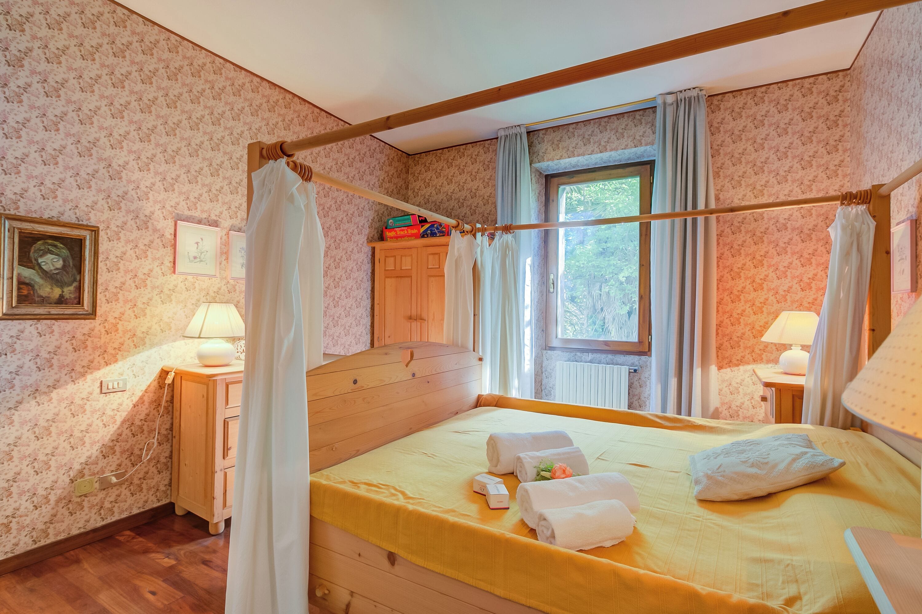 スタンダード ヴィラ ベッドルーム (複数) 2 バスルーム (Villa Fiora Tra Le Colline E Il Lago) | 4 室のベッドルーム、アイロン / アイロン台、WiFi (無料)、ベッドシーツ