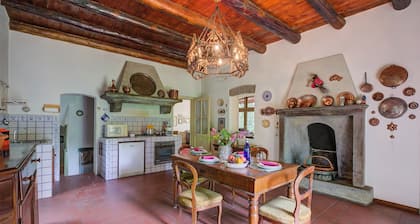 Villa Fiora Tra Le Colline E Il Lago