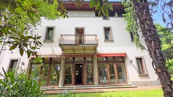 Vila Standar, 4 kamar tidur, 2 kamar mandi (Villa Fiora Tra Le Colline E Il Lago) | Eksterior
