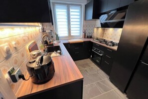 微波炉、烤箱、炉灶、洗碗机