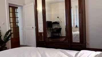 3 chambres, fer et planche Ă repasser, Wi-Fi, draps fournis