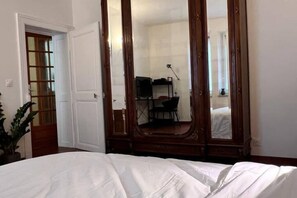 3 多间卧室、熨斗/熨衣板、WiFi、床单