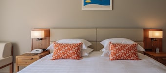 AKA LODGE by THE TERRACE HOTELS
