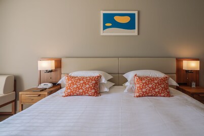 AKA LODGE by THE TERRACE HOTELS