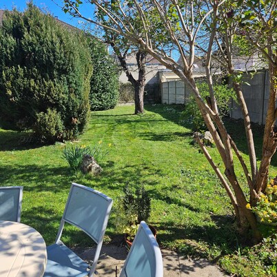 House with garden near Paris and Disney