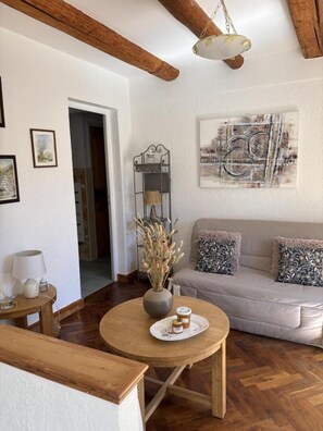 TV - La Maison Victoire - Roquebillière (Roquebillière)