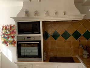 Mikroaaltouuni, uuni, astianpesukone