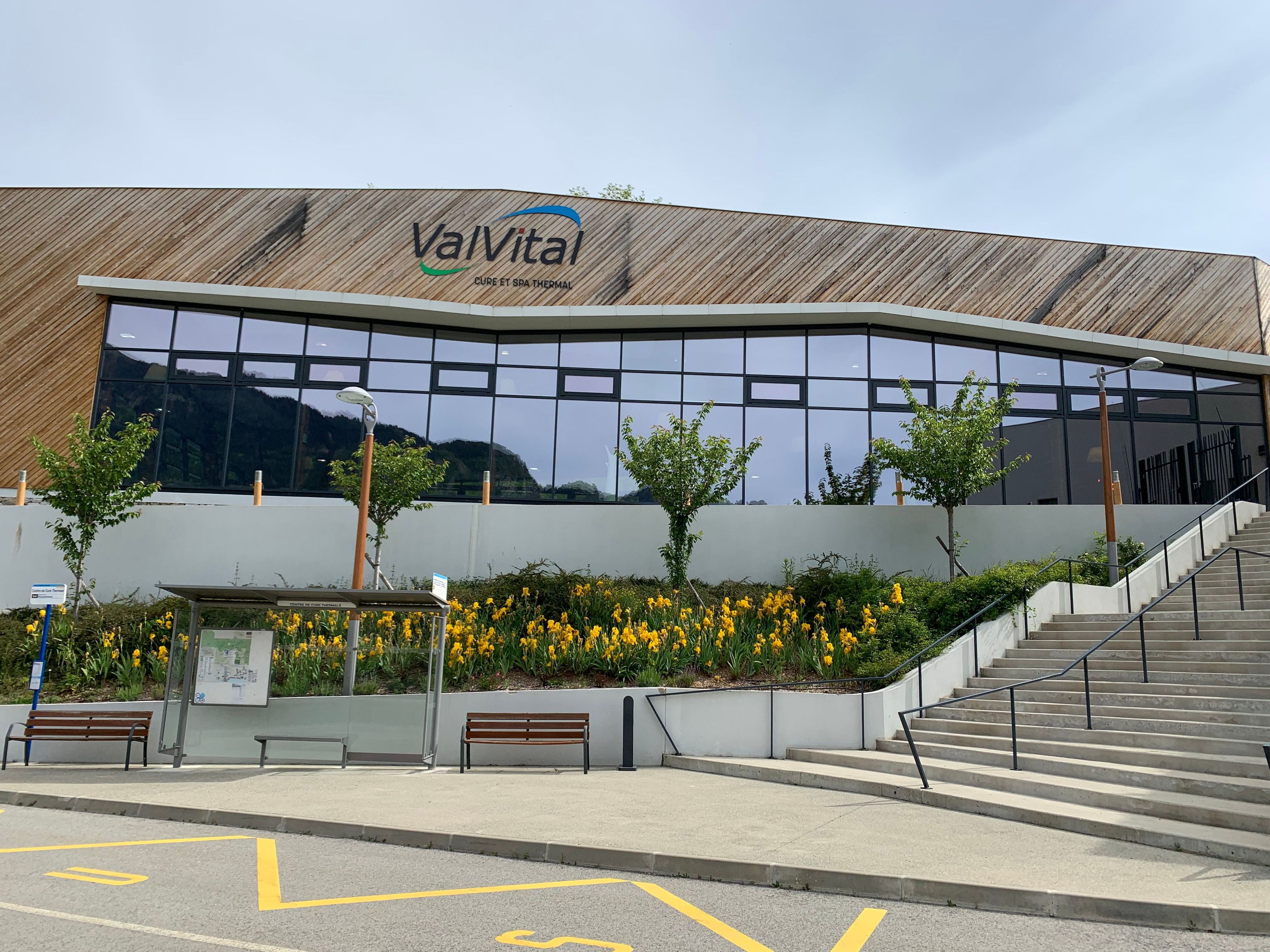 A building with a sign reading 'ValVital Cure et spa thermal.'