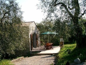 Outdoor dining - Les Lys - BERRE LES ALPES (BERRE LES ALPES)