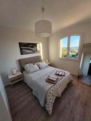 3 quartos, berço de viagem, Wi-Fi de cortesia