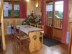 Dining - Peïra Cava resort, Gîte le Bégo (LUCERAM)