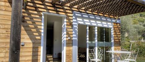 屋外ダイニングエリア