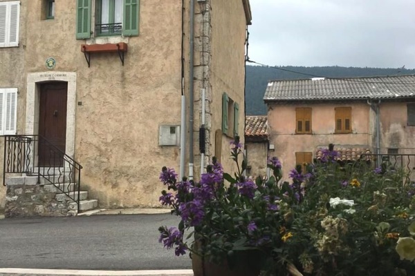 La Maison Commune-Accès au Gîte-Caille-Gîtes de France Alpes-Maritimes