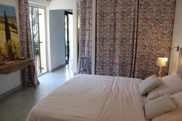 Accès au Wi-Fi (inclus)