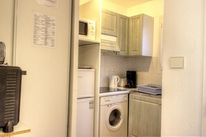 Microwave, oven