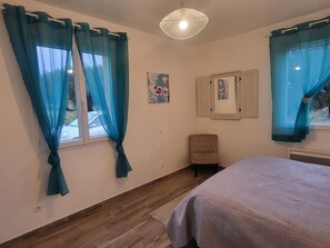 3 bedrooms, travel cot, free WiFi