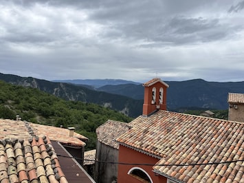 Gîte l'Auvarois 1- Vue du Gîte - Gites de France Alpes-Maritimes