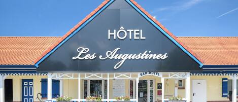 Façade de lâhĂ©bergement