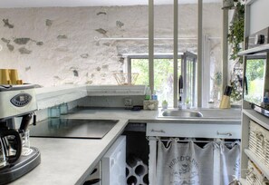 Microwave, oven, dishwasher