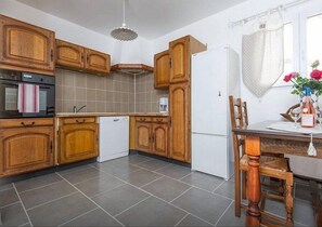 Microwave, oven, dishwasher