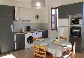 Micro-ondes, lave-vaisselle