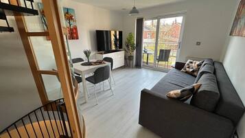 House, 2 Bedrooms | Living area
