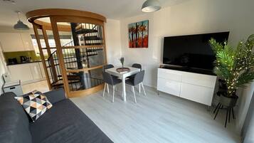 House, 2 Bedrooms | Living area