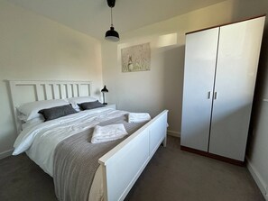 Casa, 2 camere da letto | Ferro/asse da stiro, Wi-Fi gratuito