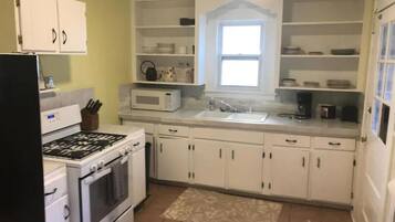 Mikroaaltouuni, uuni, liesi, astianpesukone