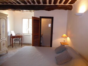 2 Schlafzimmer, Reisekinderbett, kostenloses WLAN