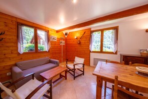 TV - Les Cerisiers - SAINT-ETIENNE-DE-TINEE (SAINT-ETIENNE-DE-TINEE)