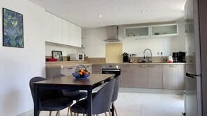 Microwave, dishwasher