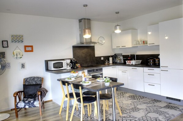 Microwave, oven, dishwasher - Les Yuccas - Nice - B&B (Nice)