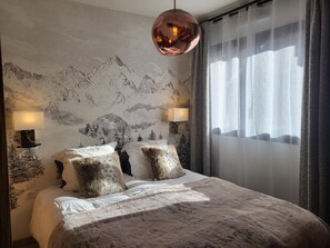 1 bedroom, travel crib, free WiFi