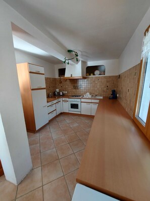 Microwave, oven, dishwasher