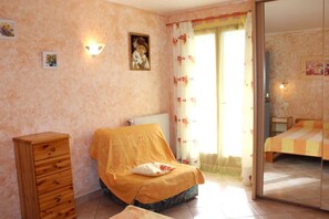 1 chambre, lit parapluie, Wi-Fi gratuit